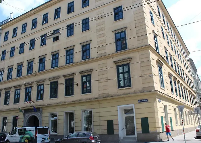 Porzellaneum Hostel