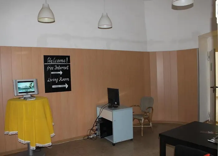 Porzellaneum Hostel *